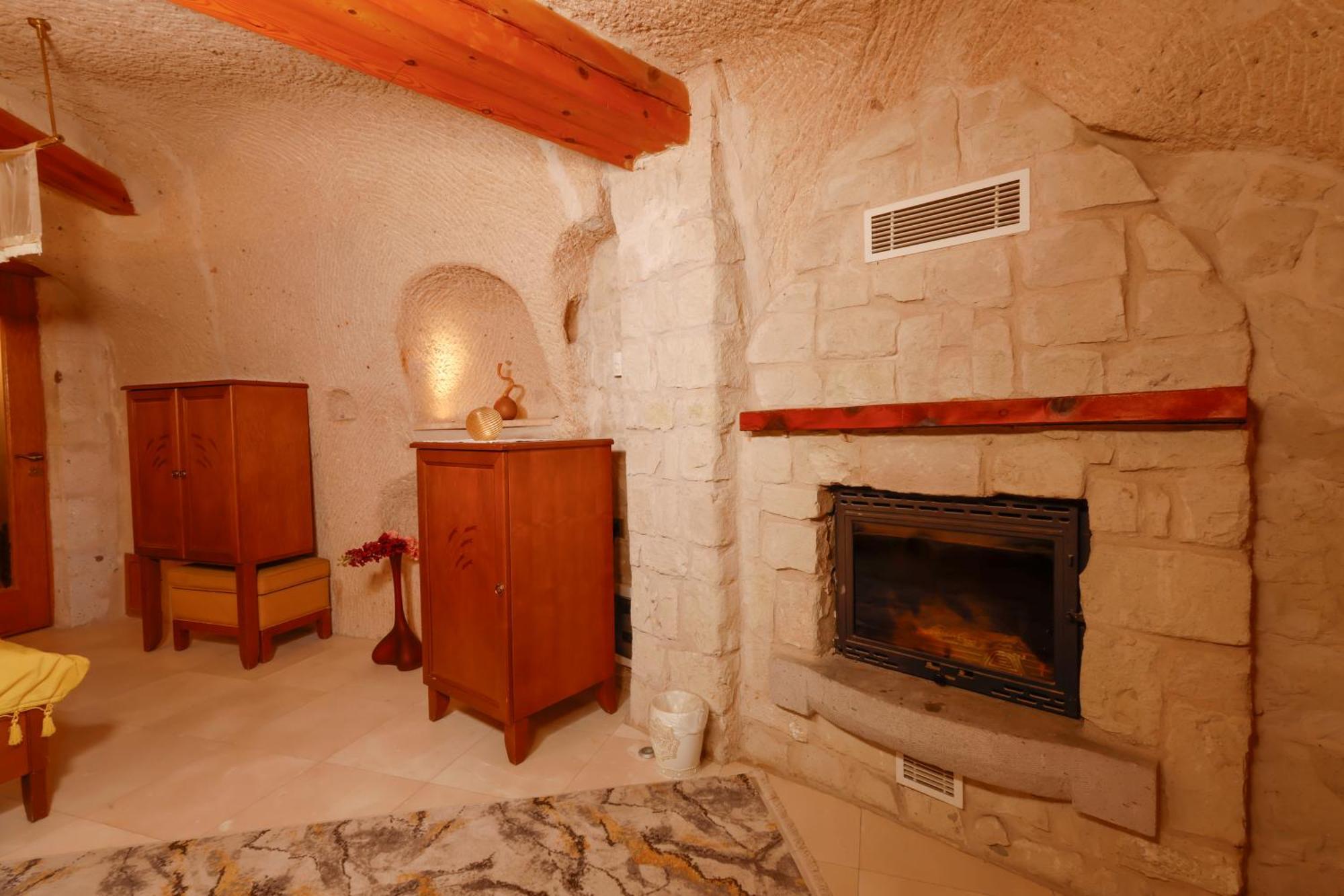 Anatelein Cave Hotel Üçhisar Esterno foto