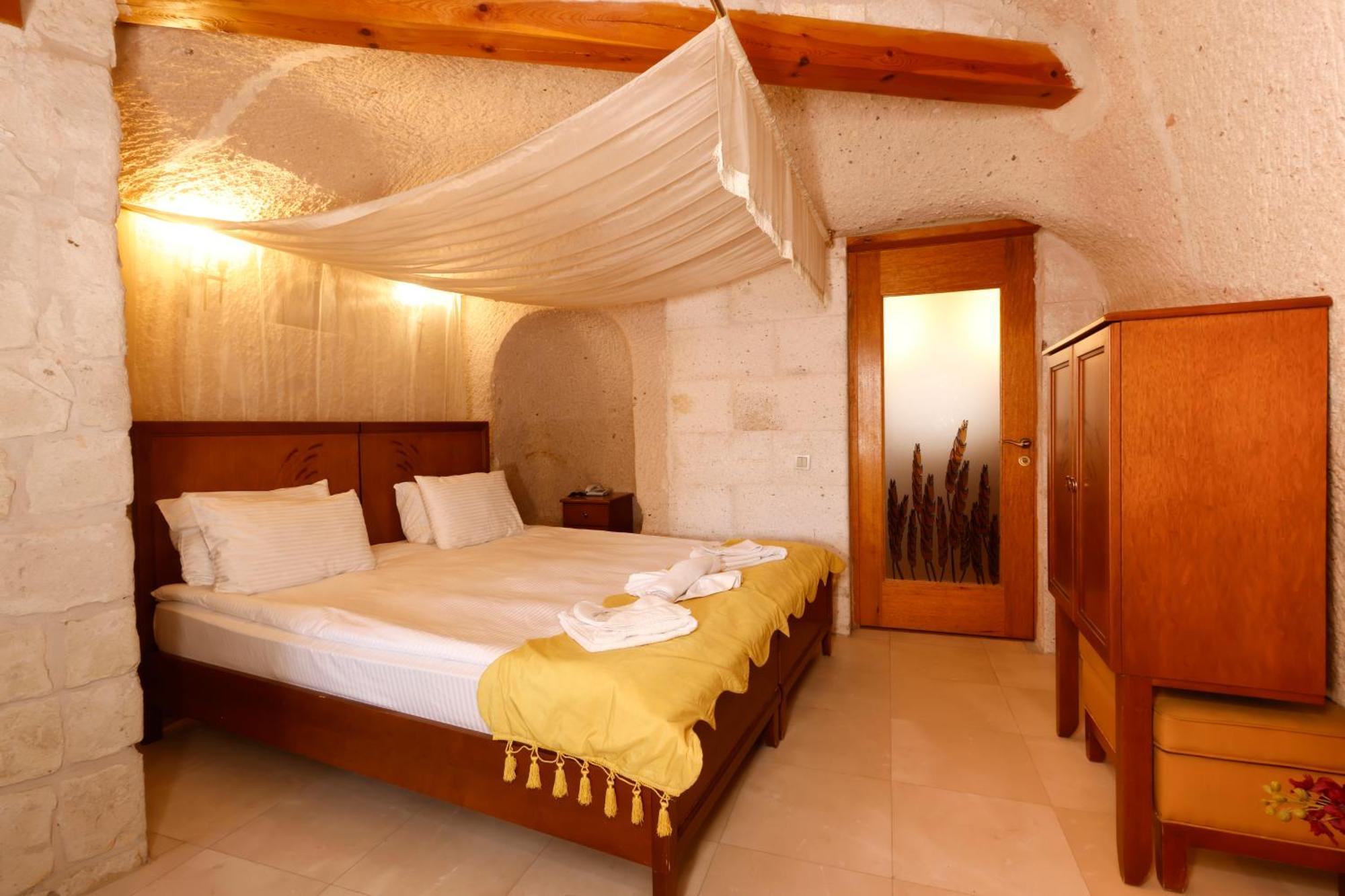 Anatelein Cave Hotel Üçhisar Esterno foto