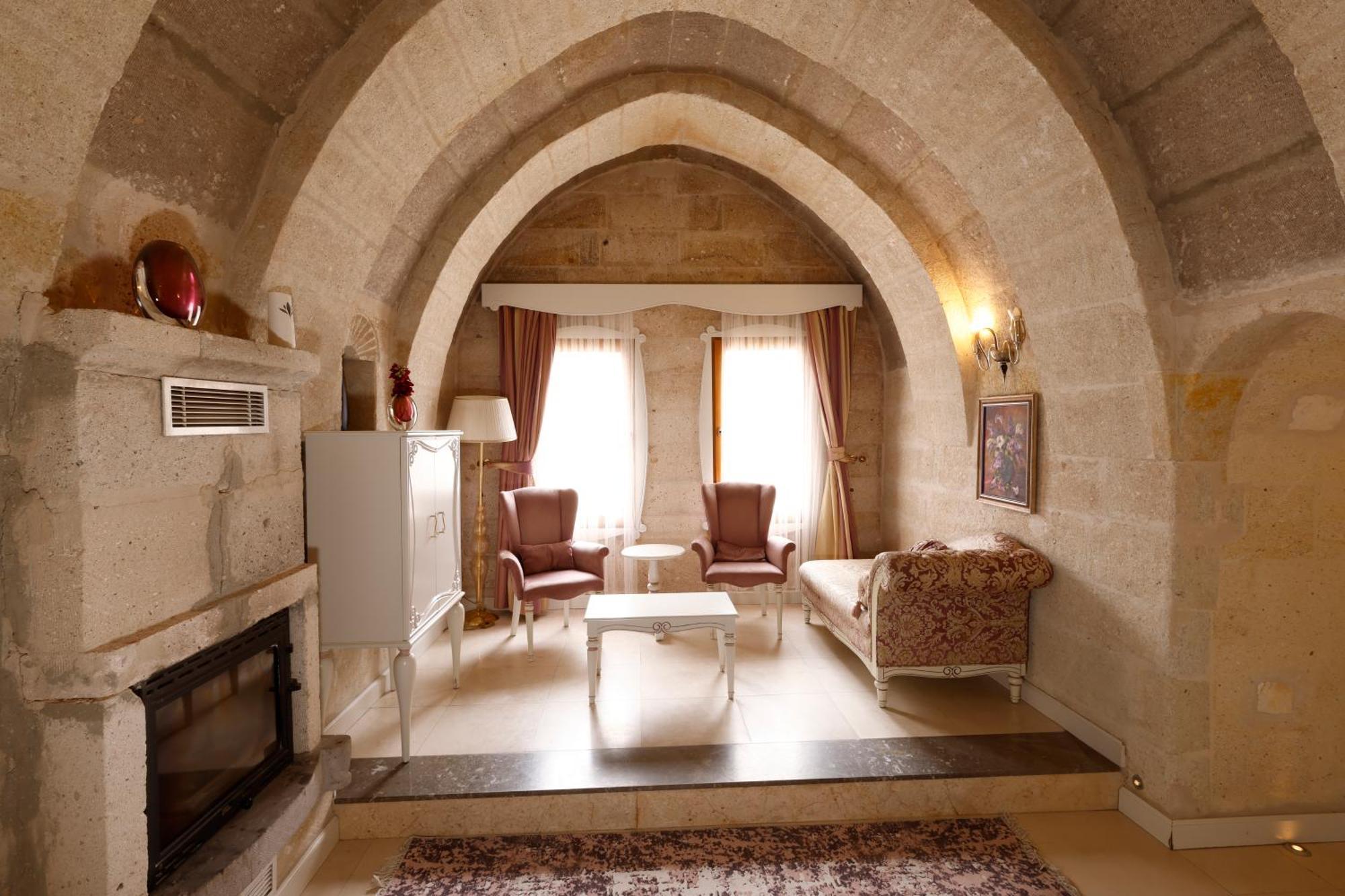 Anatelein Cave Hotel Üçhisar Esterno foto