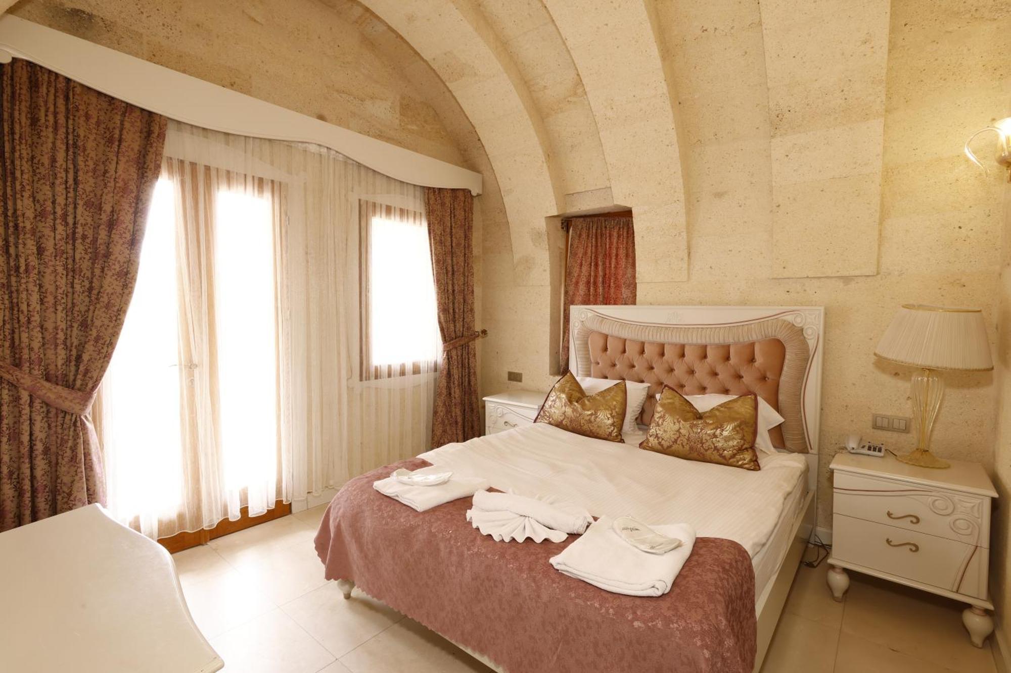 Anatelein Cave Hotel Üçhisar Esterno foto